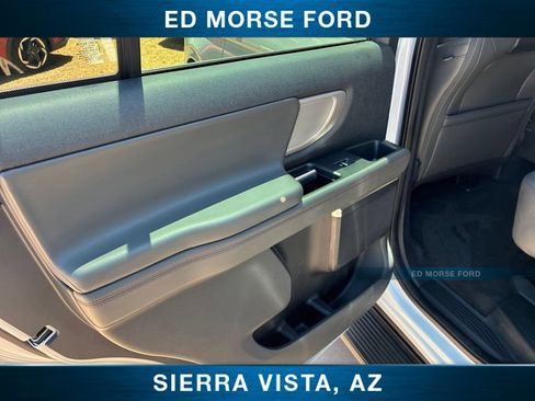 Certified 2025 Ford Expedition Active AWD/4WD image 19