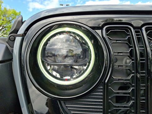 Certified 2025 Jeep Wrangler Unlimited Sport S 4xe image 9