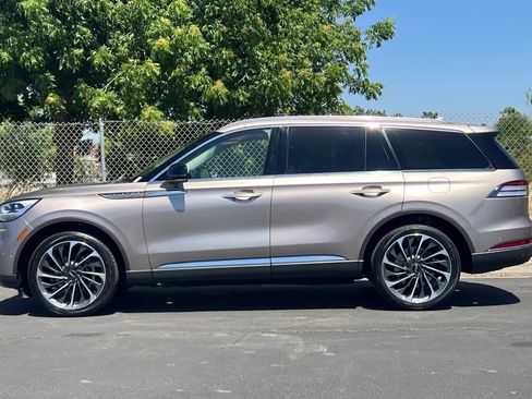 Certified 2020 Lincoln Aviator Reserve w/ Equipment Group 202A AWD/4WD image 6