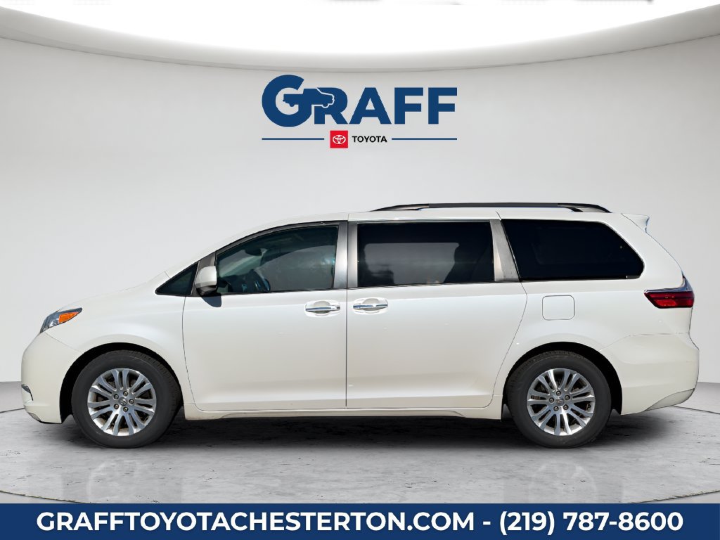 Used 2016 Toyota Sienna XLE FWD image 11