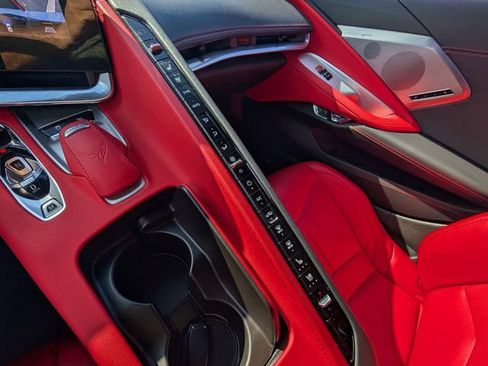 Used 2021 Chevrolet Corvette Stingray Preferred Cpe w/ Z51 Performance Package image 21