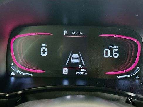 Used 2025 Kia Soul LX w/ LX Technology Package FWD image 19