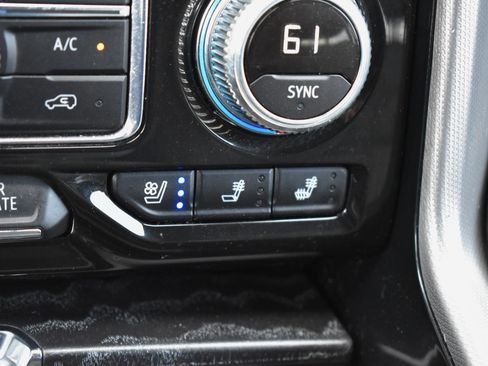 Used 2024 GMC Yukon XL Denali AWD/4WD image 11