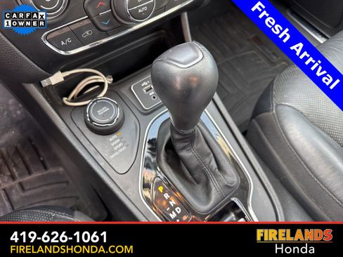 Used 2020 Jeep Cherokee Limited image 27