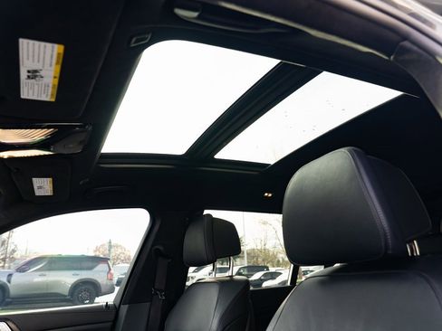 Used 2022 BMW X7 xDrive40i w/ M Sport Package image 18