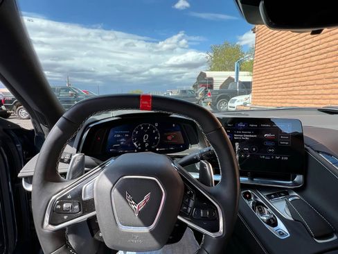Used 2021 Chevrolet Corvette Stingray Preferred Cpe w/ Z51 Performance Package RWD image 23
