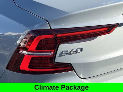 Used 2024 Volvo S60 B5 Core image 8