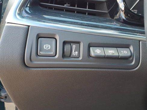 Used 2024 Cadillac XT5 Premium Luxury w/ Technology Package FWD image 22