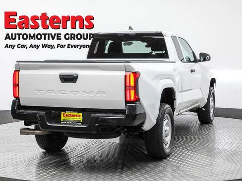 Used 2024 Toyota Tacoma SR image 5
