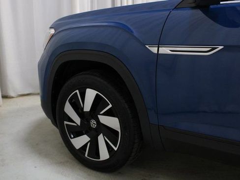 Used 2025 Volkswagen Atlas Cross Sport SE image 29
