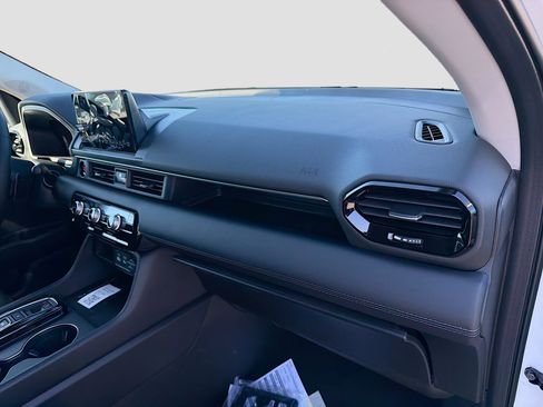 New 2025 Honda Pilot EX-L image 24