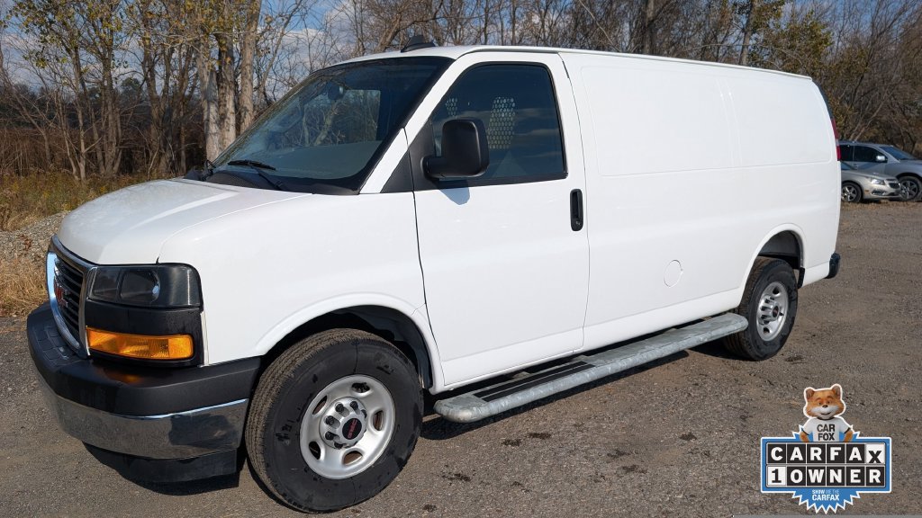 Used 2025 GMC Savana 2500 w/ Driver Convenience Package RWD image 3