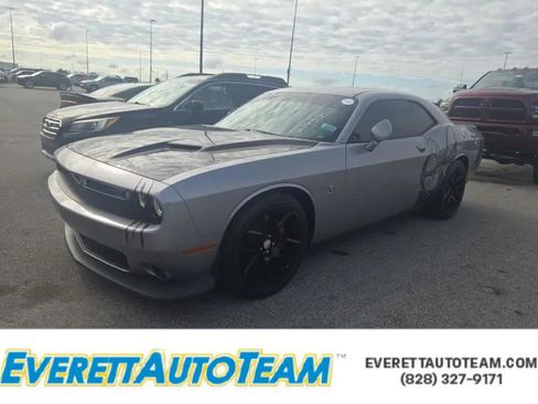 Used 2016 Dodge Challenger R/T Scat Pack w/ Leather Interior Group RWD image 1
