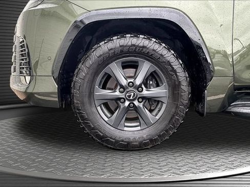 Used 2025 Lexus LX 700h Overtrail AWD/4WD image 35