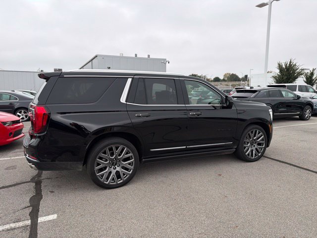 Used 2025 GMC Yukon Denali Ultimate w/ LPO, Floor Liner Package AWD/4WD image 5