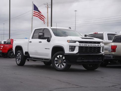 Used 2021 Chevrolet Silverado 2500 Custom w/ Custom Value Package AWD/4WD image 2