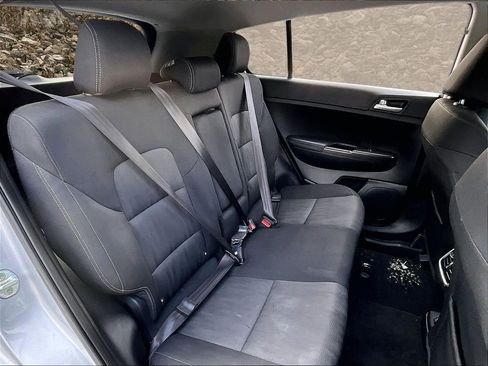 Used 2020 Kia Sportage LX image 24