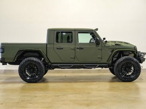 Used 2025 Jeep Gladiator Sport AWD/4WD image 33