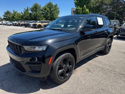 Used 2023 Jeep Grand Cherokee Altitude