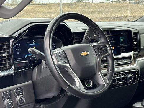 Used 2025 Chevrolet Silverado 1500 LT AWD/4WD image 33