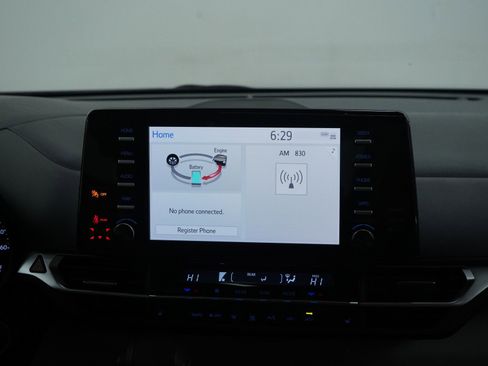 Used 2022 Toyota Sienna XLE image 16