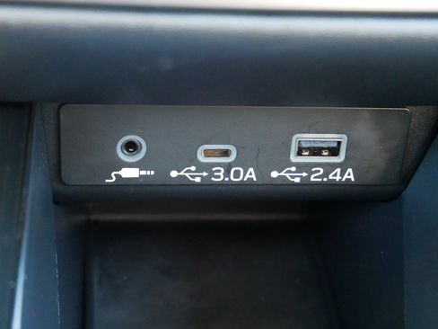 Certified 2025 Subaru Outback Premium image 32