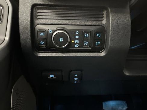 Used 2025 Ford F350 Lariat w/ Black Appearance Package image 26