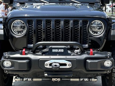 Used 2022 Jeep Gladiator Rubicon w/ LED Lighting Group AWD/4WD image 9