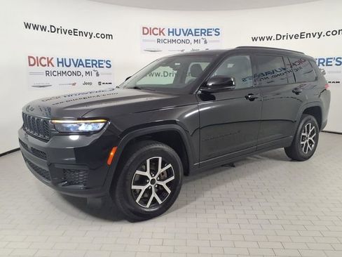 Used 2024 Jeep Grand Cherokee L Laredo AWD/4WD image 1
