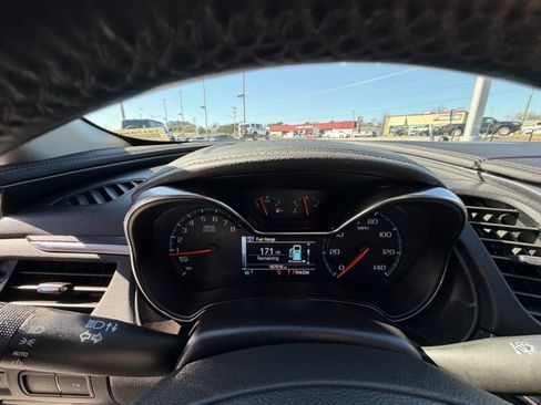 Used 2016 Chevrolet Impala LT w/ Convenience Package image 16