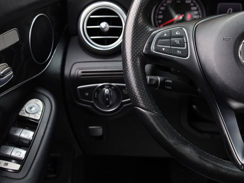 Used 2017 Mercedes-Benz GLC 300 image 30