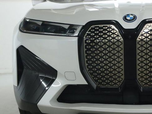 Certified 2023 BMW iX M60 w/ Executive Package AWD/4WD image 7