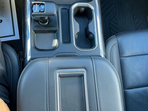 Used 2022 Chevrolet Silverado 1500 LTZ image 9