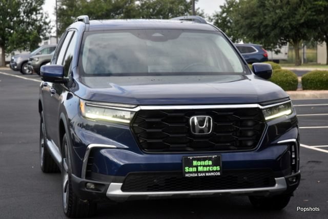 Used 2024 Honda Pilot Touring image 2
