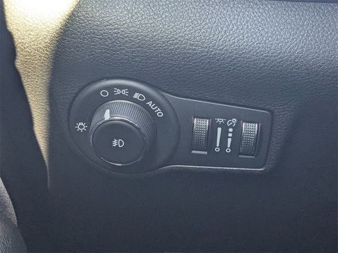 Used 2022 Jeep Compass Latitude image 36