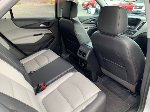 Used 2021 Chevrolet Equinox Premier image 17