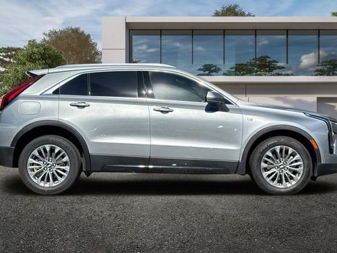 Certified 2024 Cadillac XT4 Premium Luxury image 3