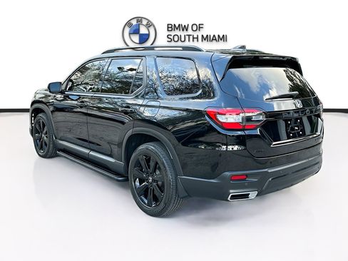 Used 2025 Honda Pilot Black Edition image 5