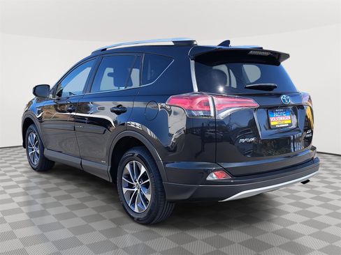 Used 2016 Toyota RAV4 XLE image 7