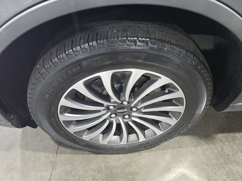 Used 2022 Lincoln Aviator Reserve w/ Elements Package Plus AWD/4WD image 12