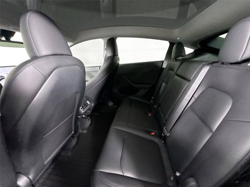 Used 2025 Tesla Model Y Long Range AWD/4WD image 26