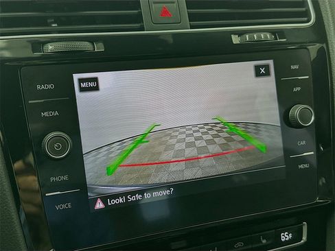 Used 2019 Volkswagen Golf R 4-Door image 14