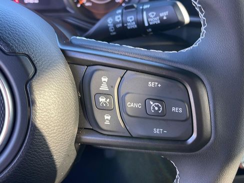 Certified 2025 Jeep Wrangler Sport S image 8