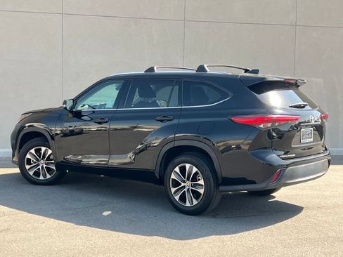 Used 2020 Toyota Highlander XLE FWD image 6