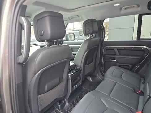 Certified 2025 Land Rover Defender 110 S image 17