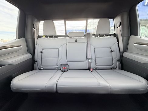 Used 2025 Chevrolet Silverado 1500 LT image 28