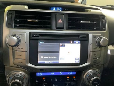 Used 2016 Toyota 4Runner Limited AWD/4WD image 18