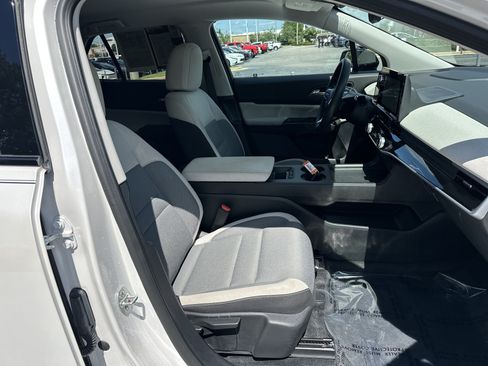 Used 2024 Honda Prologue EX image 33