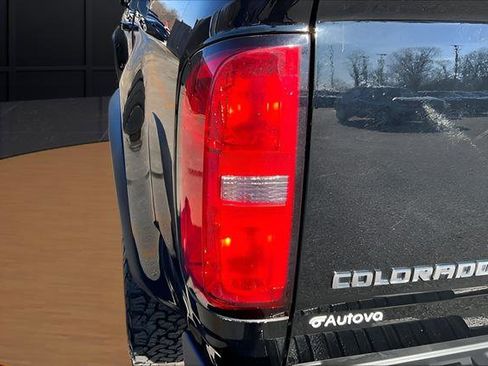 Used 2017 Chevrolet Colorado ZR2 w/ LPO, Premium Interior Package image 31