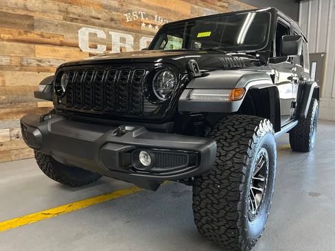 Used 2025 Jeep Wrangler Unlimited Sport AWD/4WD image 15